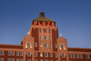 plaza 300x200