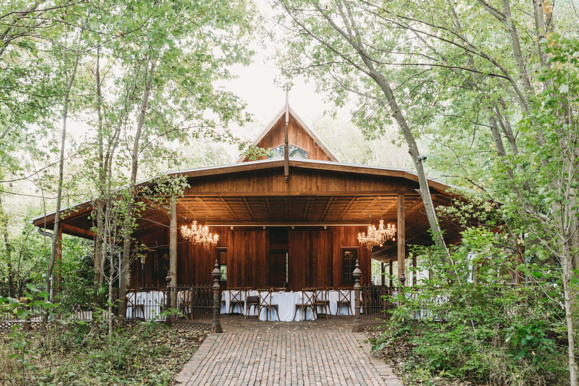 Barn & Farm Wedding Venues