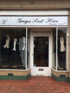 10580807 10152212773026876 4737611387516073060 o 225x300