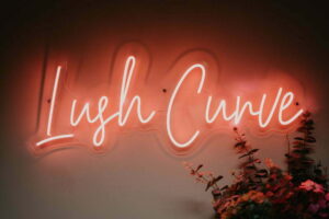 lushCurveplussizebridalshopLondonSurreyKentSouthEast 300x200