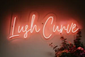 lushCurveplussizebridalshopLondonSurreyKentSouthEast 300x200