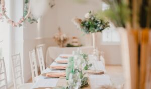 Polurrian weddings table 300x177