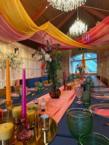 10 Barn long table 225x300