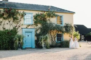 4O2A1124 2 scaled 1 300x200