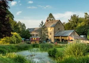 Haselbury Mill Water lake 300x215