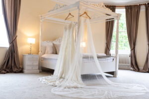 KatandMax24.08web29of1562 300x200