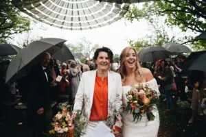 amy holly 01 300x200