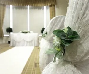 close up flower 470x387 1 300x247