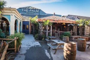 hcmp162152 601680 300x200