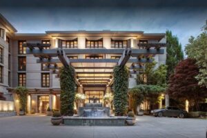 2499030 lg 51 100122 160315435552903 300x200