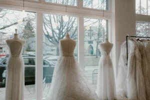 Color Images   149 1024x683 1 300x200