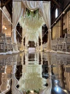 FloatingWisteriaWalkwaywithMirroraisle 225x300