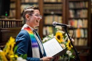 cg1 1563 orig 300x200