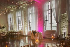 dartmouth room farm sweetheart with uplighting 51 1049517 163121883391181 300x200
