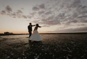 kate donovan photo engagements weddings gallery 3 705x484 1 300x206