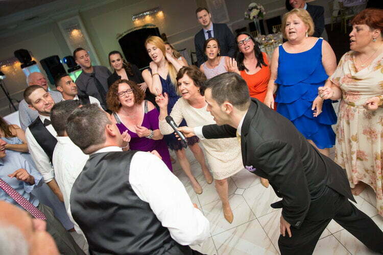 Artem Lomaz Wedding MC Master of Ceremonies Guest Interaction 001
