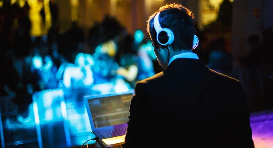 WeddingDJ