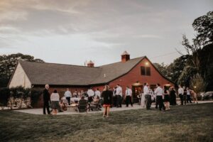 annietom060819 1300 1024x683 51 1935061 158413023775038 300x200