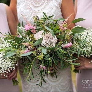 bridal AND bridesmaids. photography by www.sophotogenicweddings.com 300x300