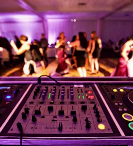 eefea3 1e73663644e041db8fc555351ee82147mv2 274x300