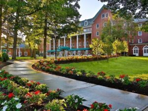 gideonexterior600x450 300x225