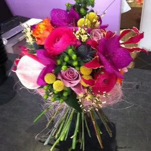 lg 20179361 florist choice handtied 300x300