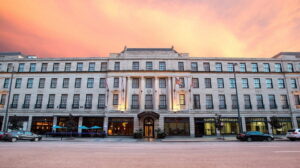 top hotels in omaha.2000x0 300x168