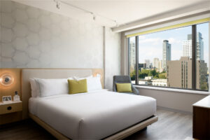 TP SEATN SMALL JSTE Junior Suite One Bedroom 3 300x200