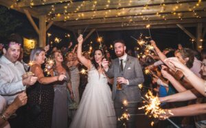 VickyTom 550 1 300x187