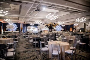 holiday inn portland gay weddings 300x199