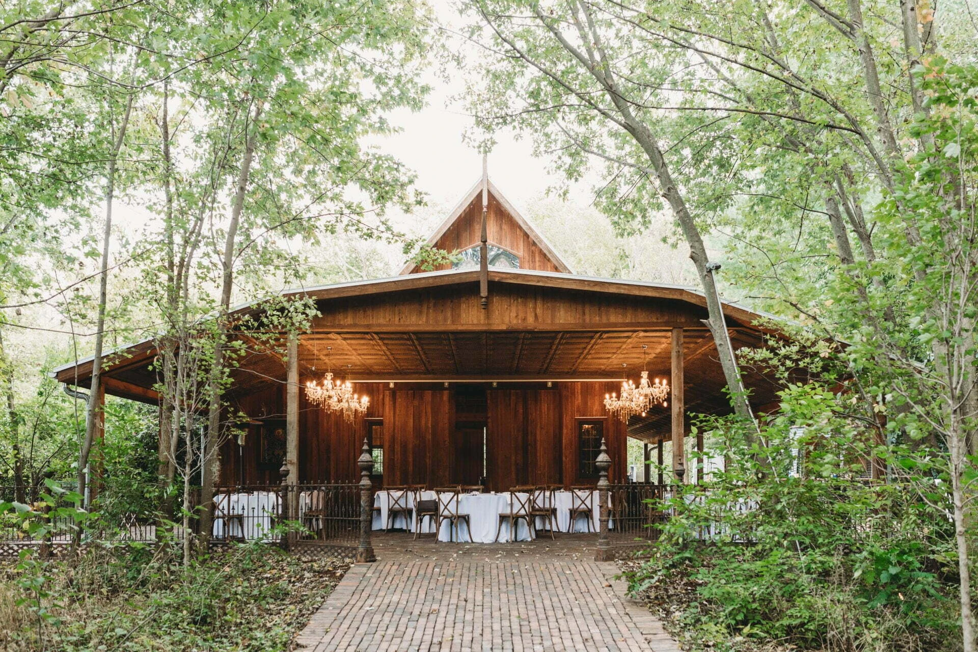 Barn & Farm Wedding Venues